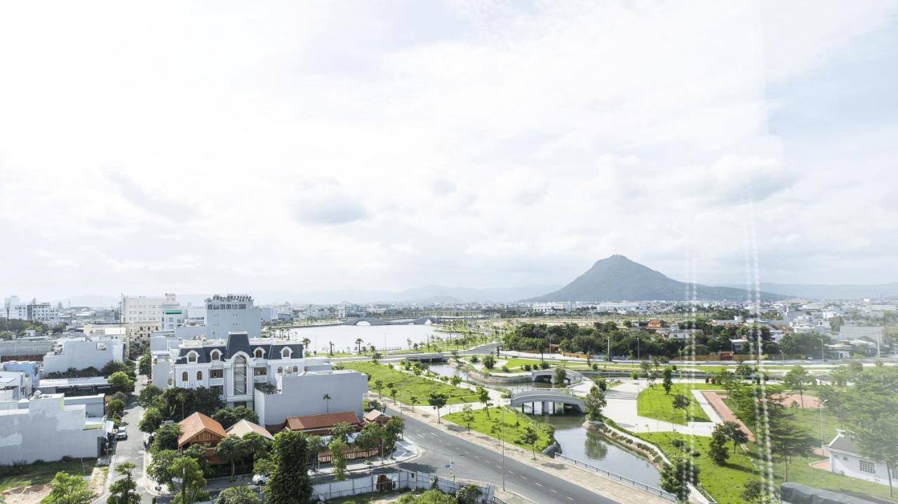Phu Yen Everyday Hotel Tuy Hoa Exterior photo
